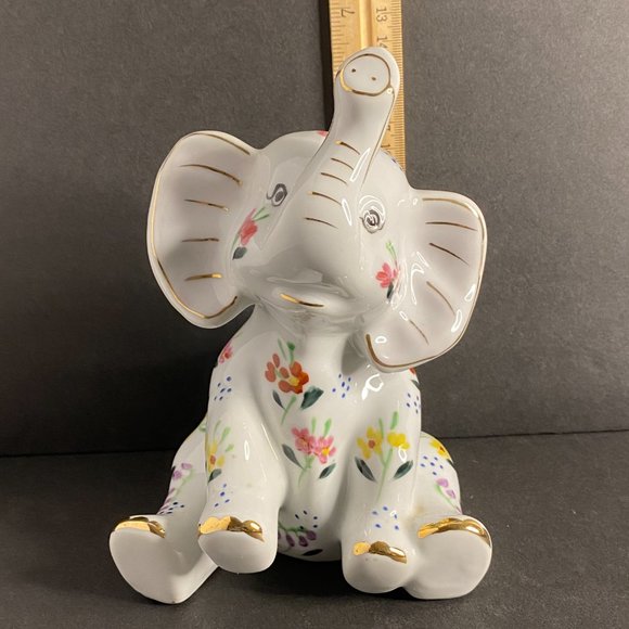 Porcelain Elephant With 10K Gold Formalities by Baum Bros Handpainted Flowers - Picture 12 of 12